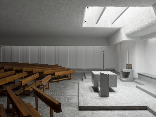 011_Renner_Weber_Kirche_Aemtlerstrasse_www.schaubstierli.com